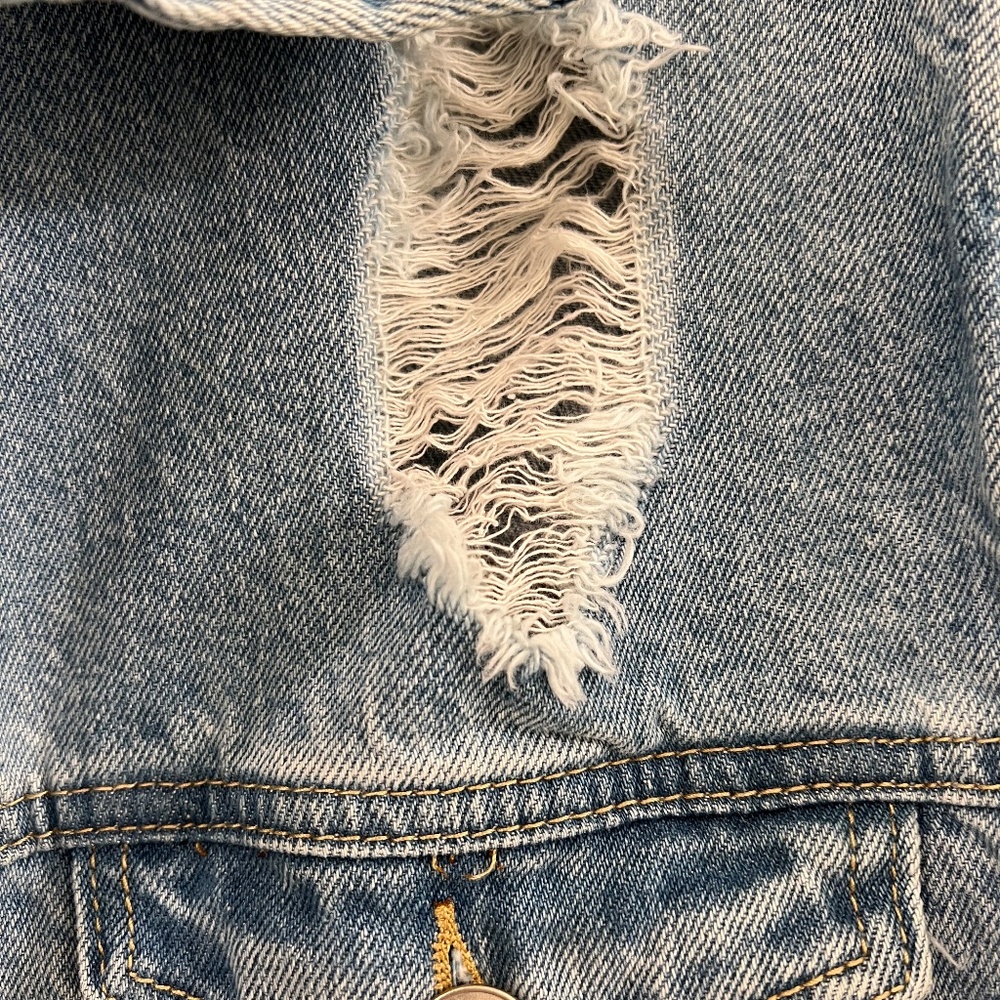 Refuge Distressed Denim Jacket Button Down Raw Hem--Size Large - Picture 4 of 10